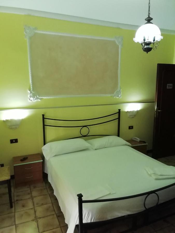 Hotel La Carina Grottaminarda Kültér fotó
